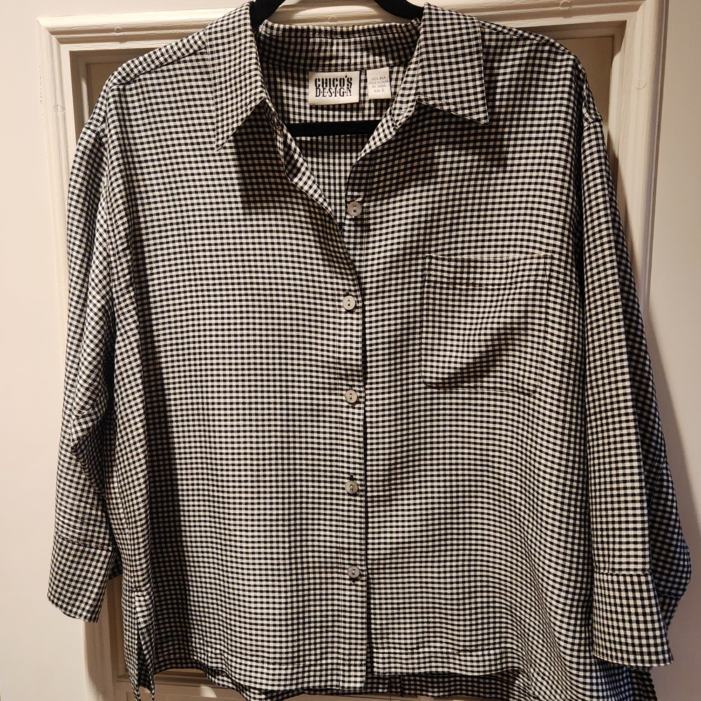 Chico's Black and White Casual Button Down 100% silk blouse